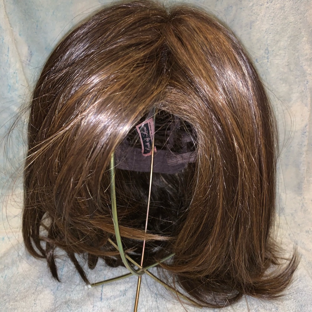 Look if Love medium length wig